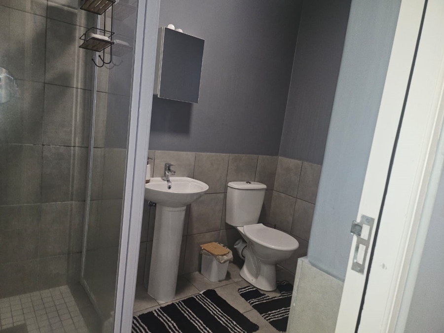 To Let 2 Bedroom Property for Rent in Parklands Western Cape